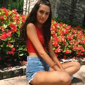 Meet your Posher, Makayla